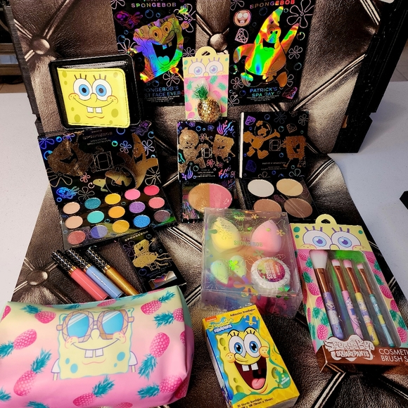 HipDot Other - BNIB Hipdot X Spongebob Bikini Bottom Eyeshadow makeup bundle 13 Peace set 🎨